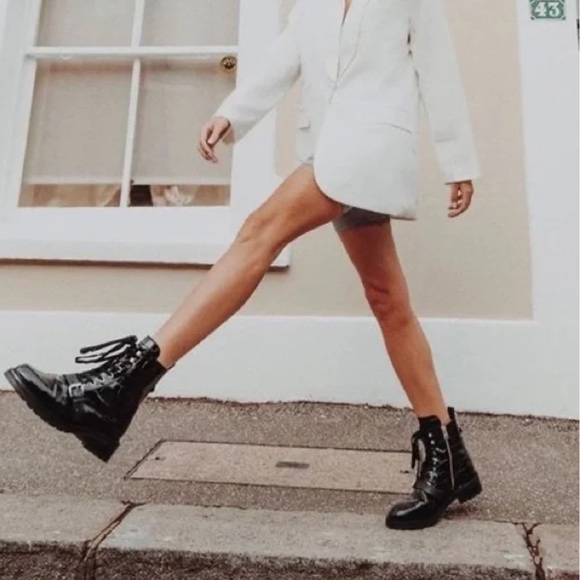 AllSaints Donita Leather Lug-Sole Boots Size 38 - Picture 13 of 14